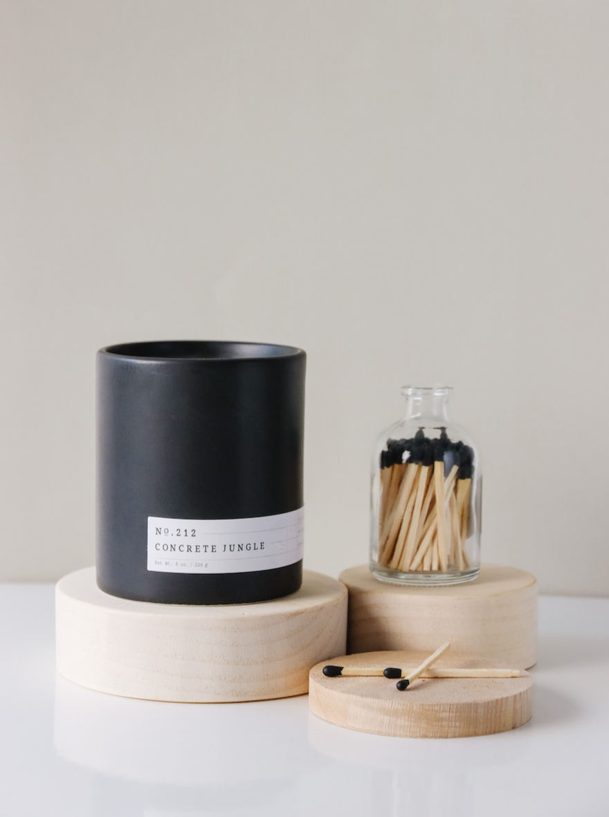 Aerangis No. 212 Concrete Jungle Candle – Bergamot, Cedarwood & Mineral Scent