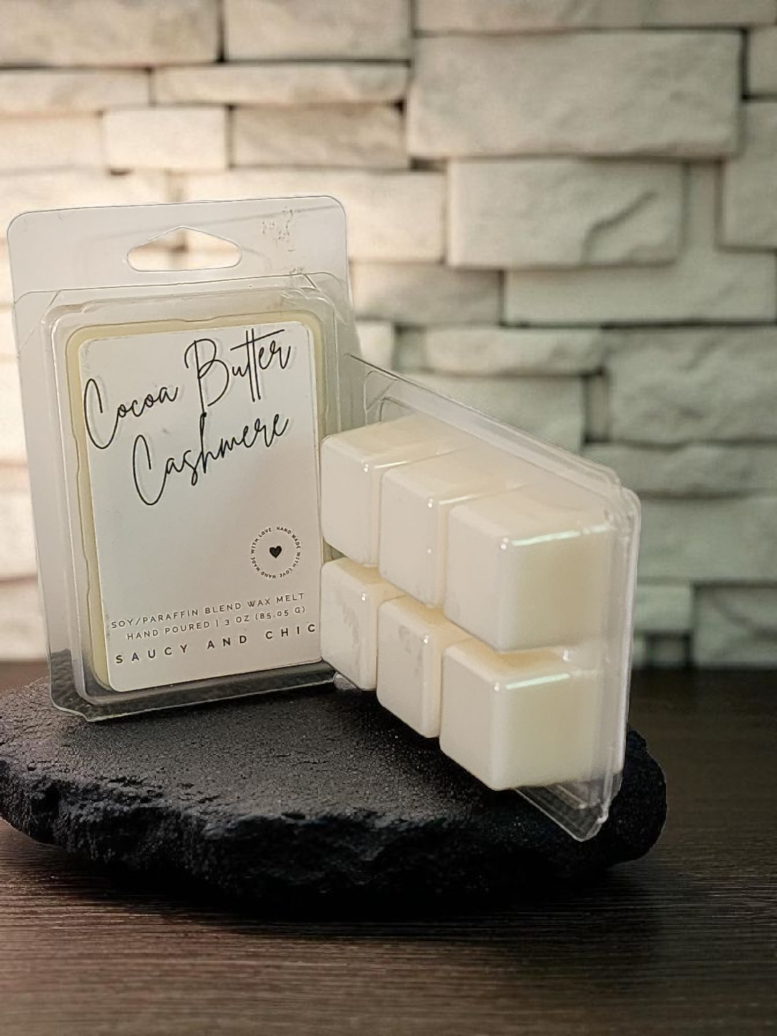 Cocoa Butter and Cashmere Wax Melt: Luxurious and Cozy Fragrance